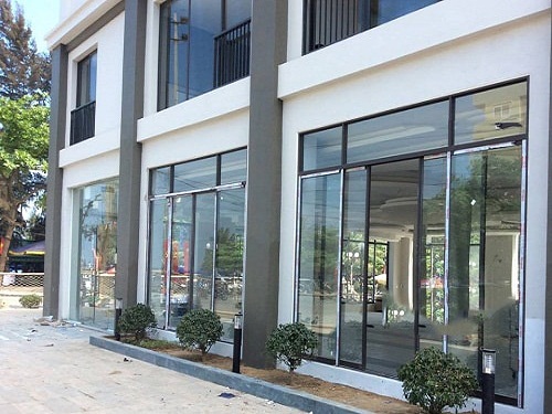 Cửa Đi VP 4500 liền vách cao cấp 40m2